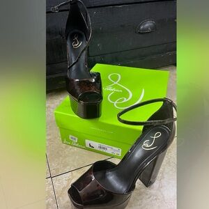 Burgundy patent leather platform heels